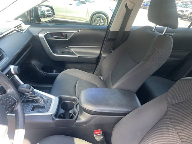 Used 2020 Toyota RAV4 LE w/ All Weather Liner Package image 39