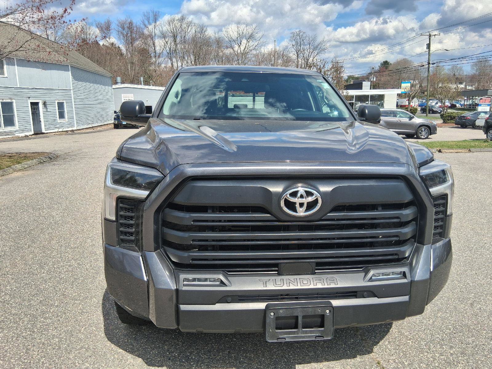 Used 2022 Toyota Tundra SR5 w/ SR5 Premium Package AWD/4WD image 2