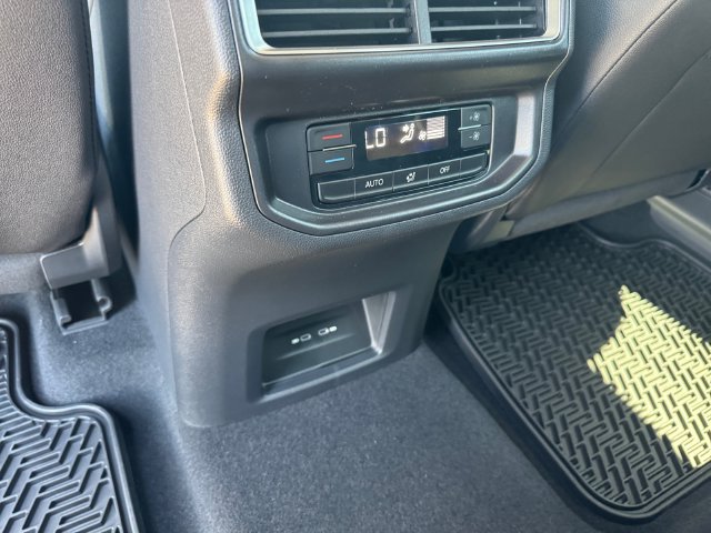 New 2026 Volkswagen Atlas SE FWD image 11