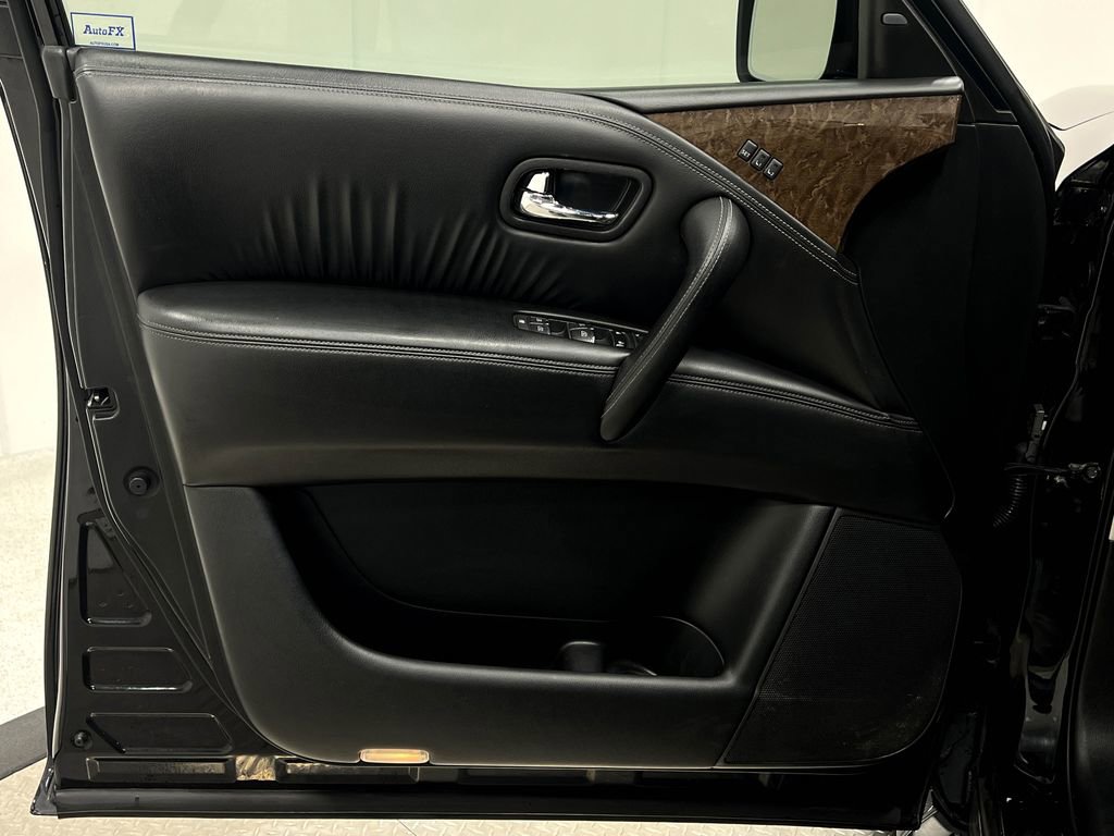 Used 2016 INFINITI QX80 Luxe w/ 22" Wheel Package image 17