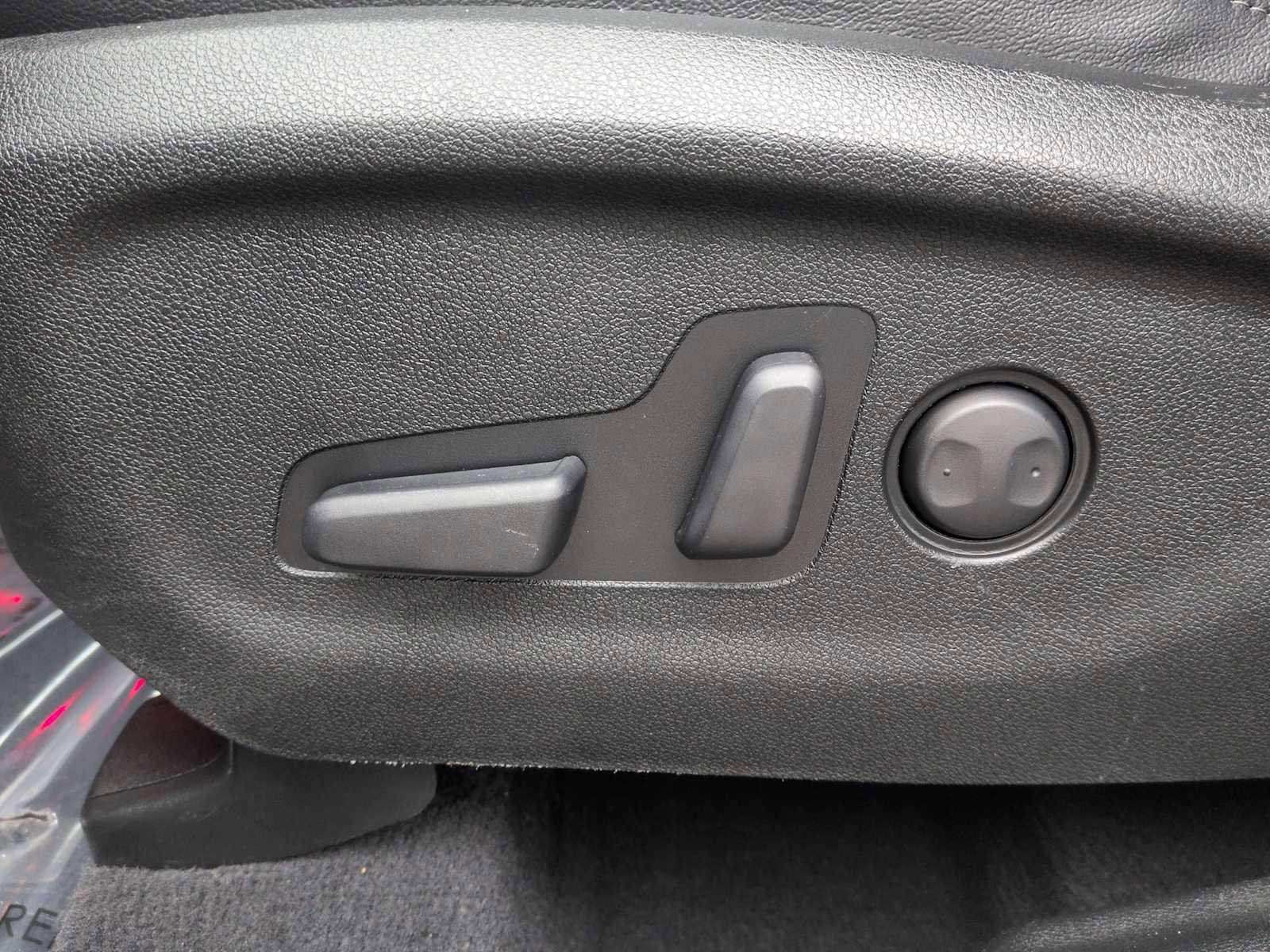 Used 2019 Kia Sorento EX w/ EX Touring Package image 18