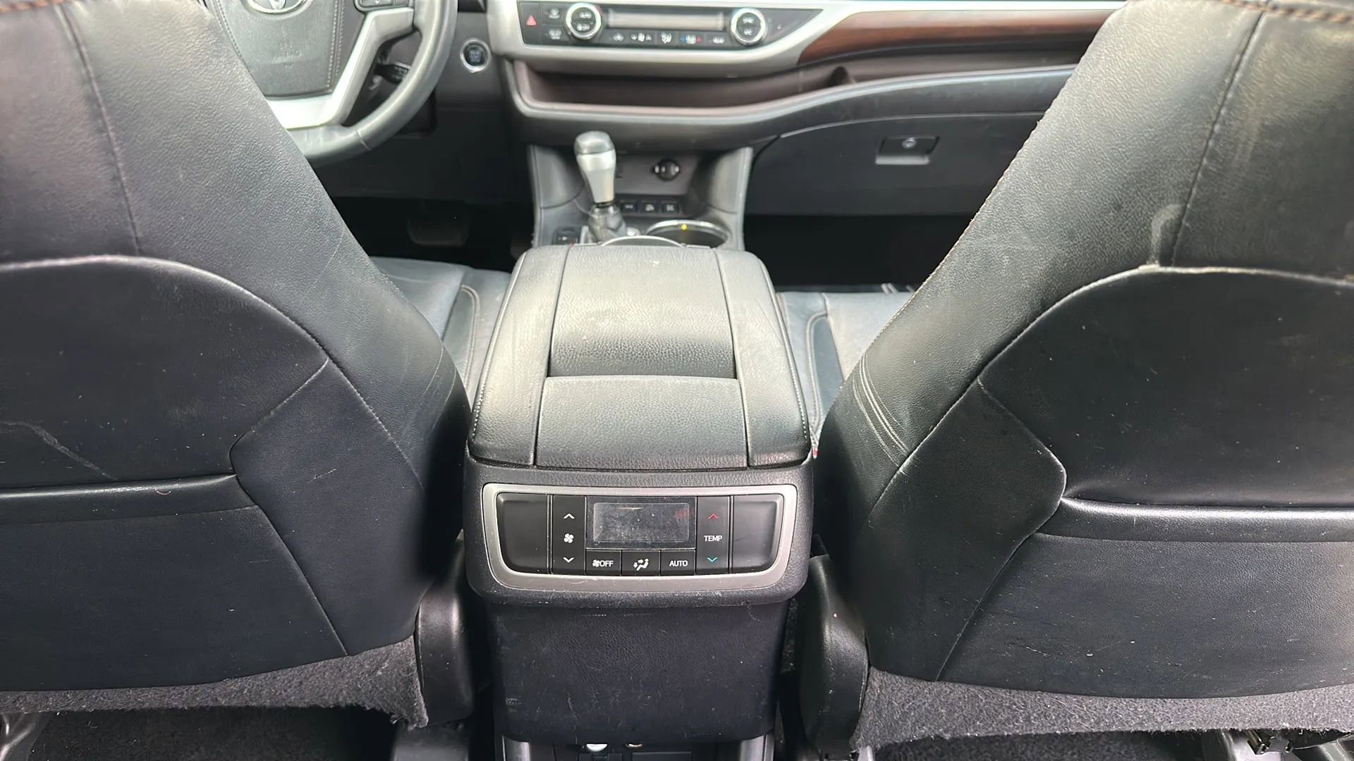 Used 2016 Toyota Highlander Limited image 31