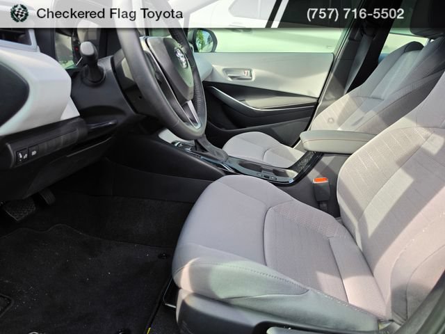 Used 2025 Toyota Corolla SE FWD image 8