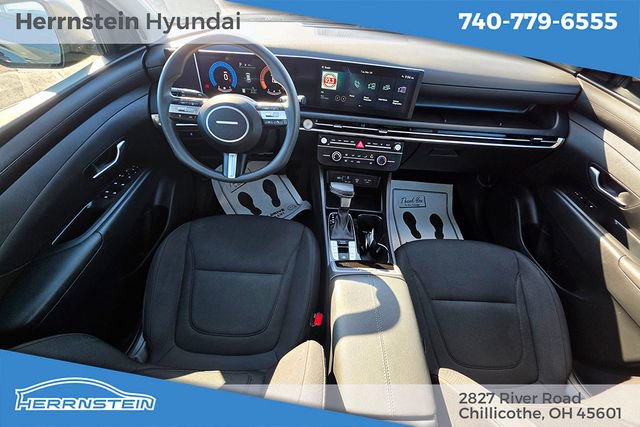Used 2025 Hyundai Tucson SE AWD/4WD image 12