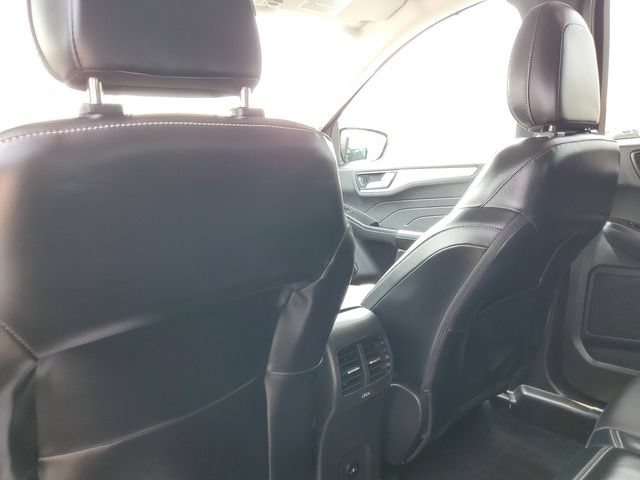 Certified 2023 Ford Escape Platinum AWD/4WD image 33