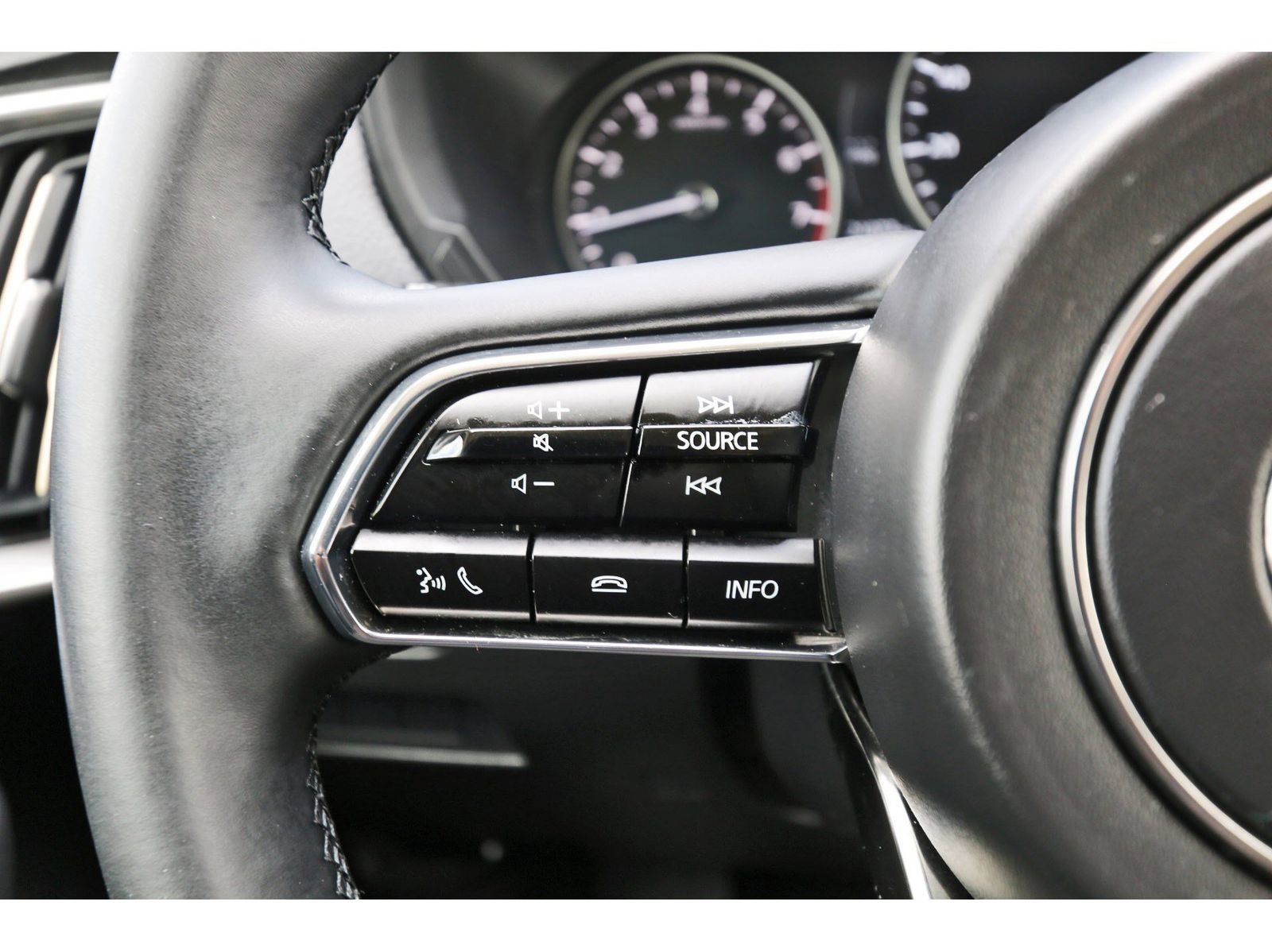 Used 2024 MAZDA CX-90 3.3 Turbo w/ Preferred Plus image 18