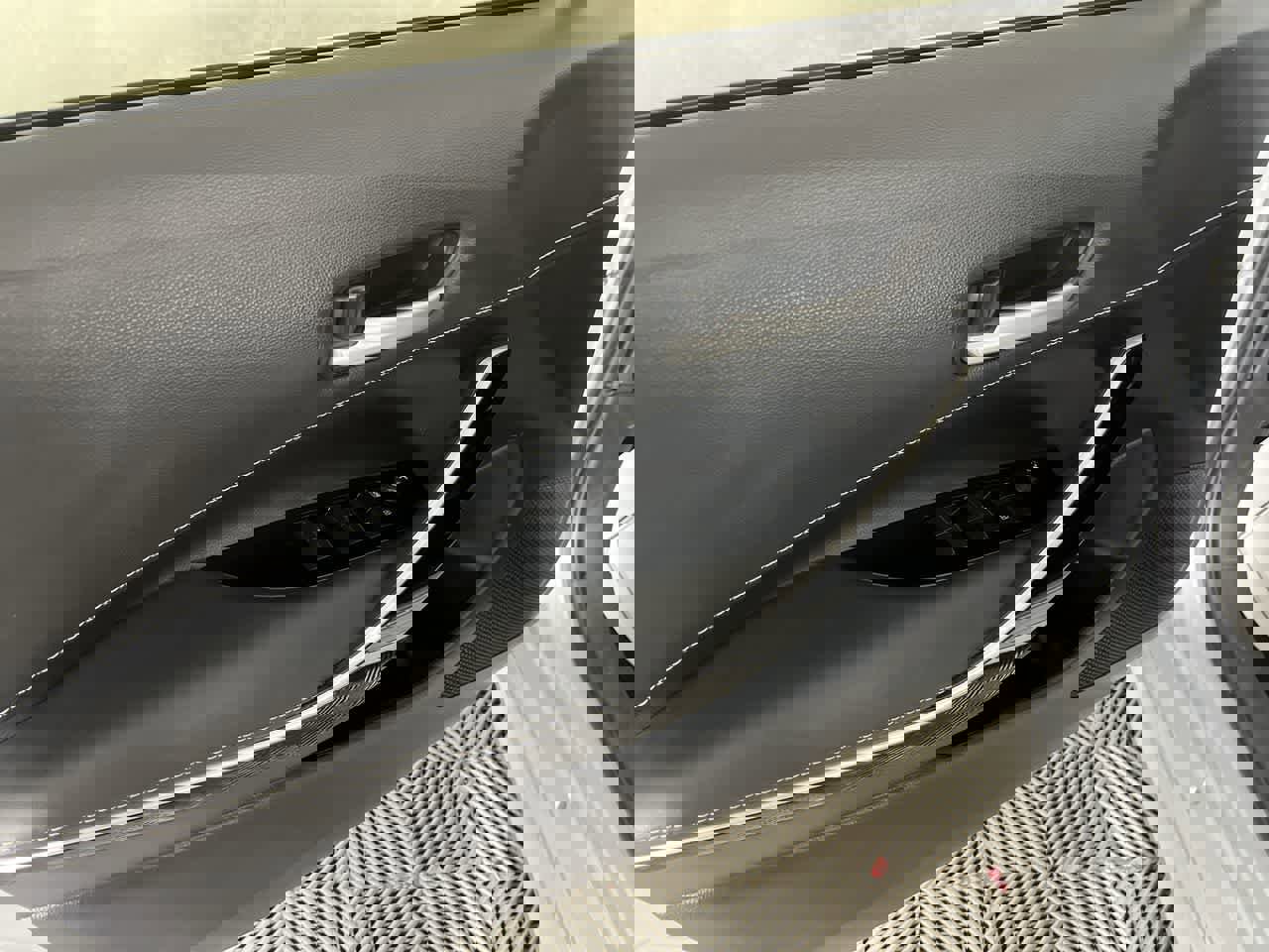 Used 2022 Toyota Corolla XSE image 13