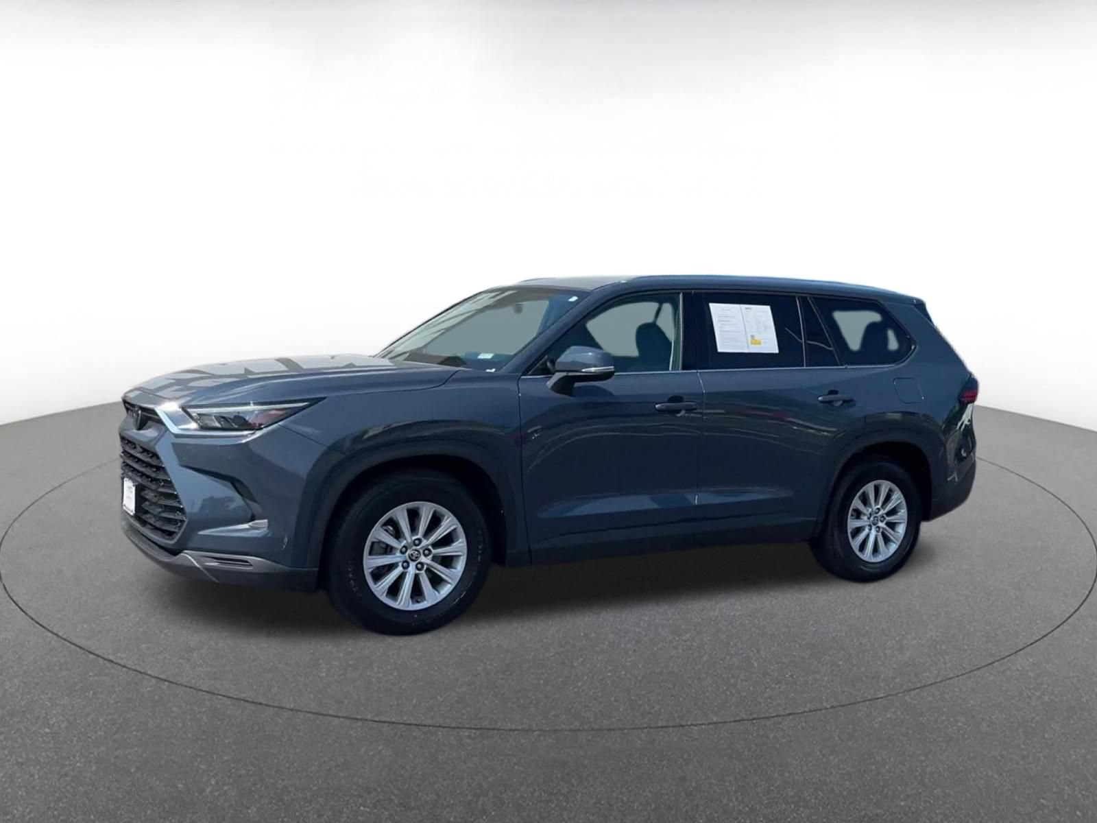 Used 2025 Toyota Grand Highlander FWD image 6