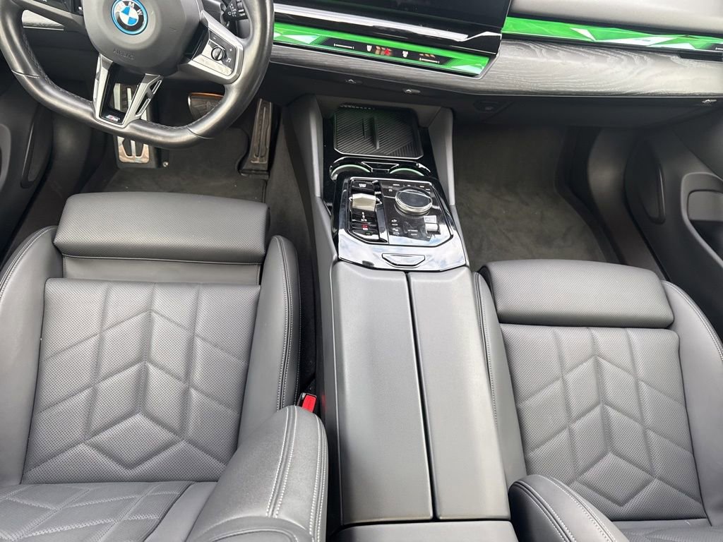 Certified 2024 BMW i5 eDrive40i w/ M Sport Package RWD image 17