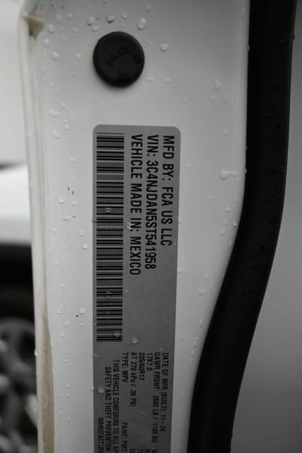 Used 2025 Jeep Compass Sport image 29