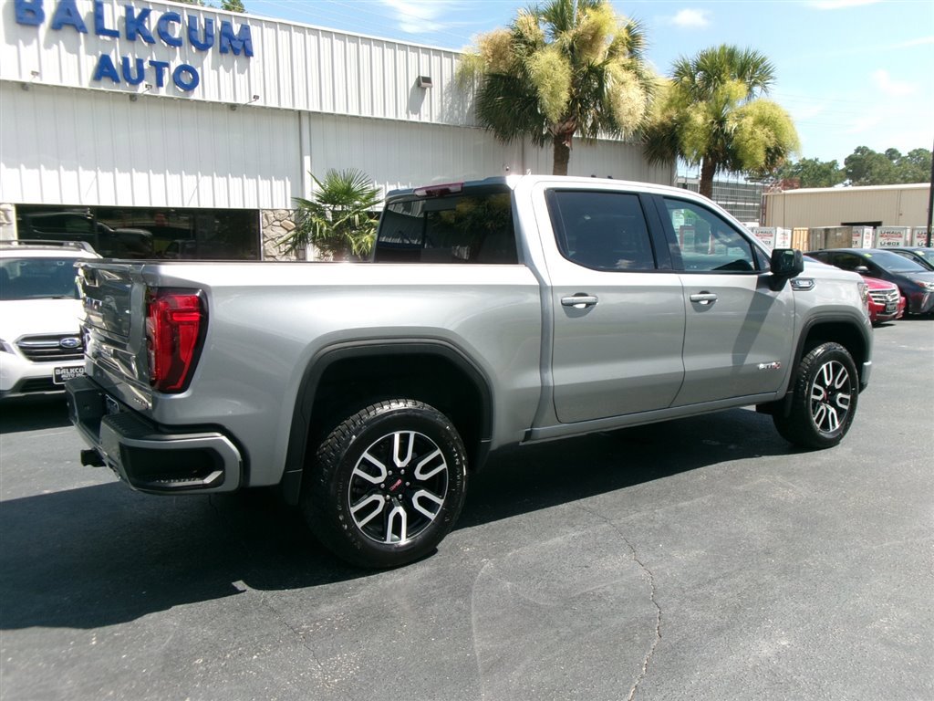 Used 2024 GMC Sierra 1500 AT4 w/ Technology Package image 3
