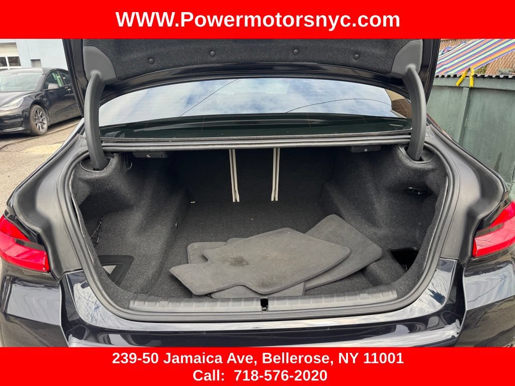 Used 2021 BMW 530i w/ Executive Package RWD image 34
