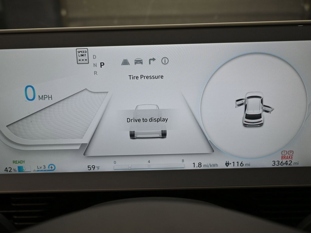 Used 2024 Hyundai Ioniq 5 Limited image 18