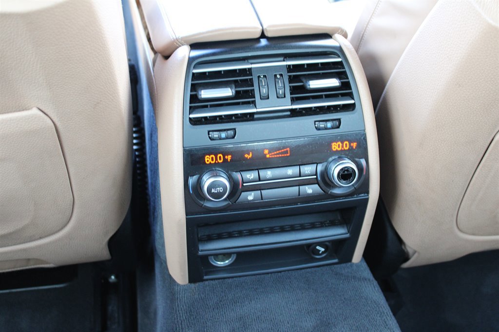 Used 2015 BMW 750Li xDrive image 20