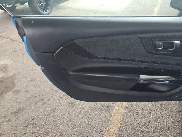 Used 2025 Ford Mustang Coupe RWD image 16