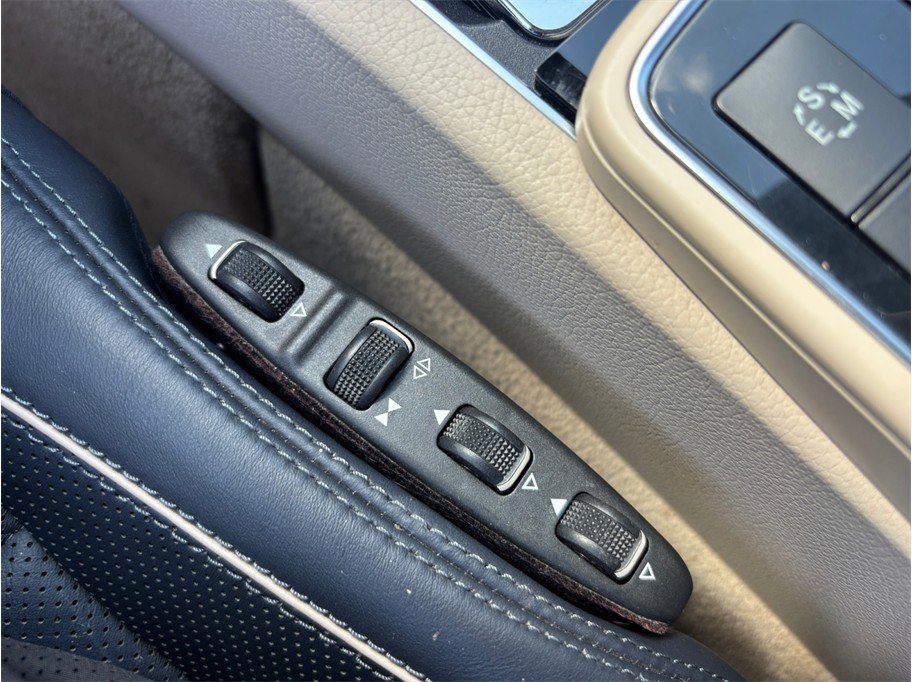 Used 2016 Mercedes-Benz E 400 Cabriolet image 36