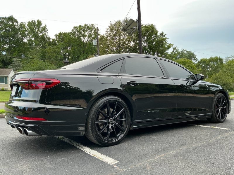Used 2023 Audi S8 w/ S8 Comfort Plus Package AWD/4WD image 6