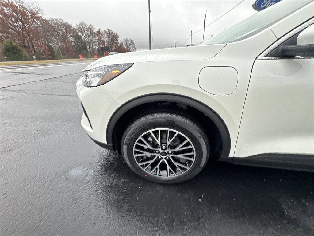 New 2026 Ford Escape SE image 10