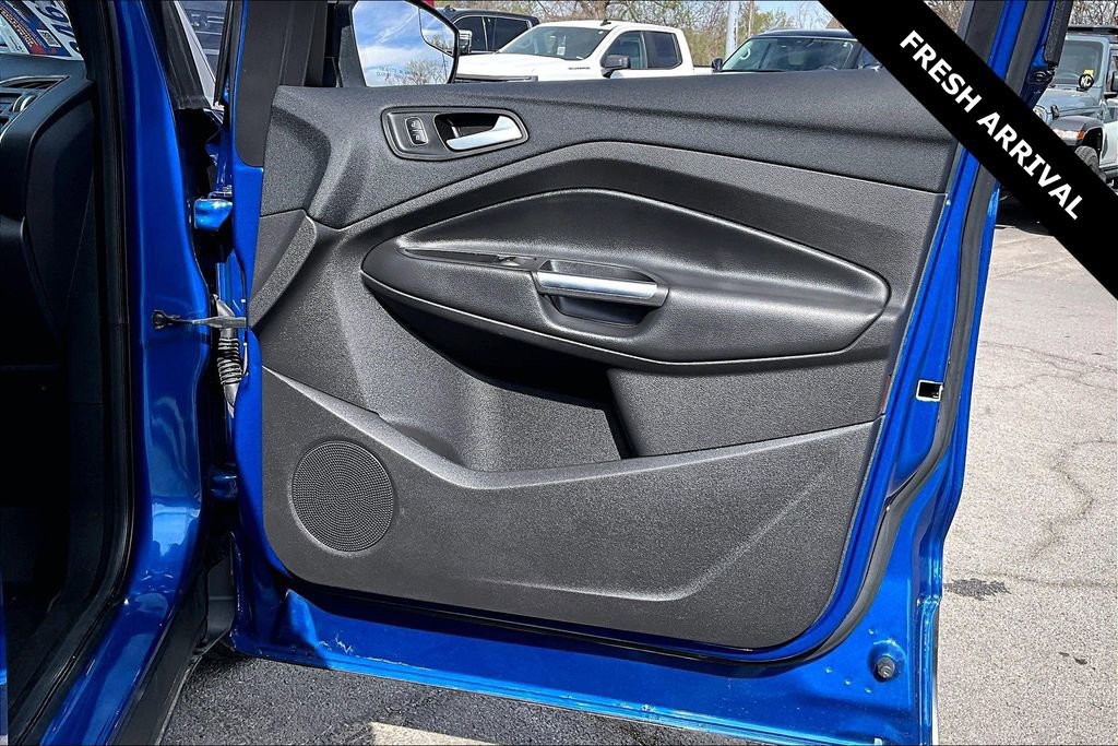 Used 2018 Ford Escape SEL w/ SEL Sport Appearance Package image 26