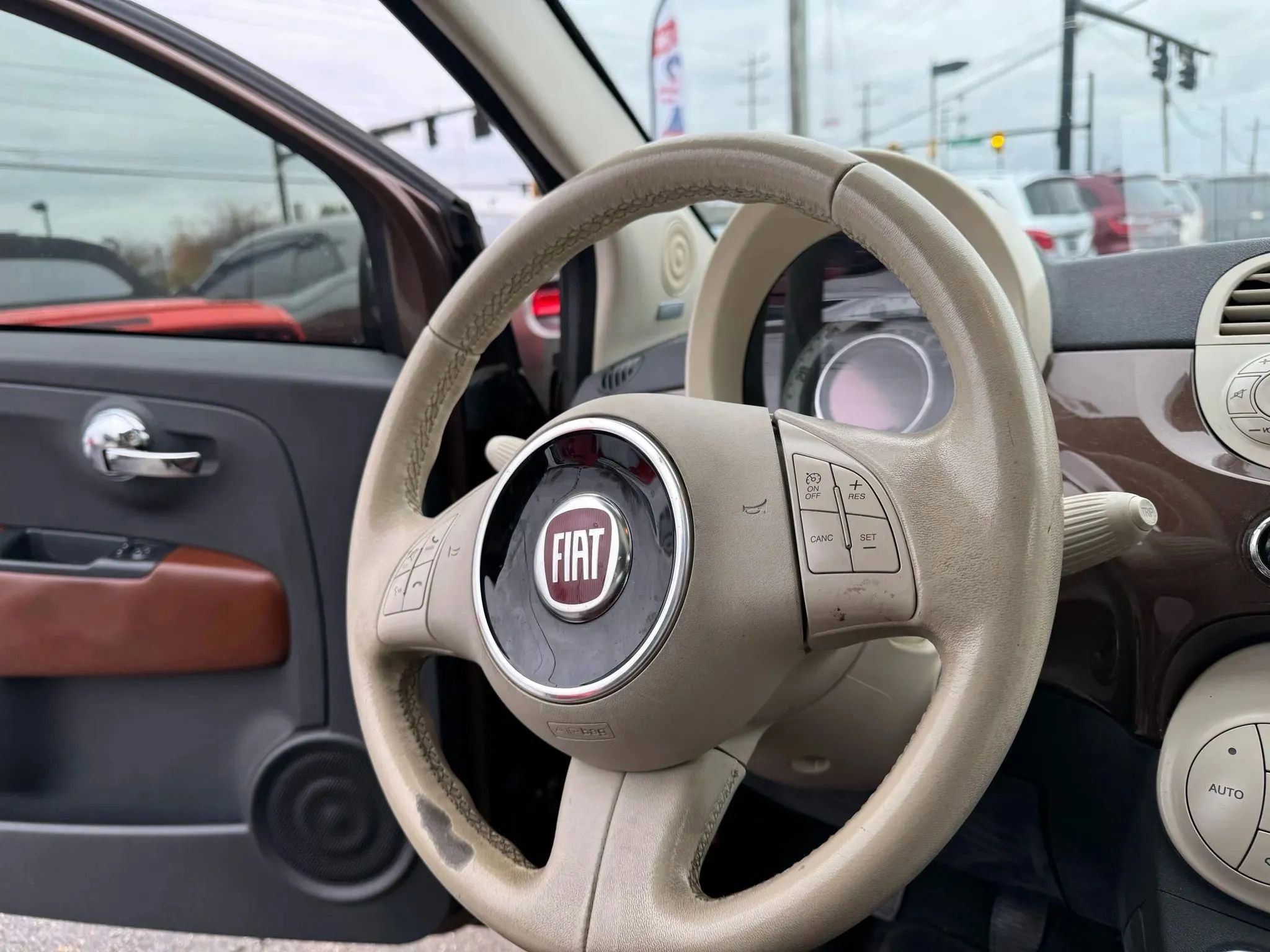 Used 2012 FIAT 500 Lounge w/ Luxury Leather Pkg image 21