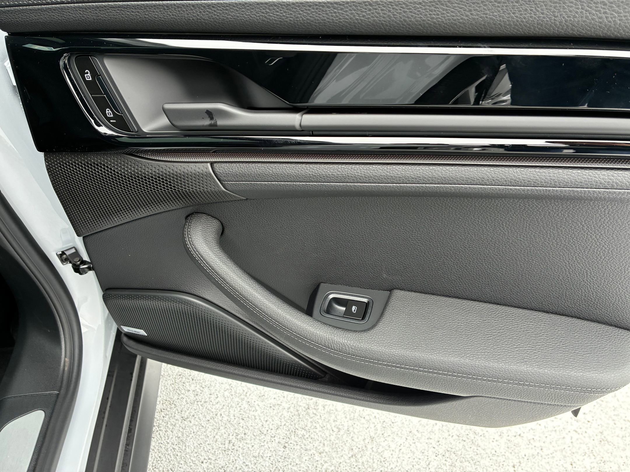 New 2026 Porsche Panamera 4 image 23