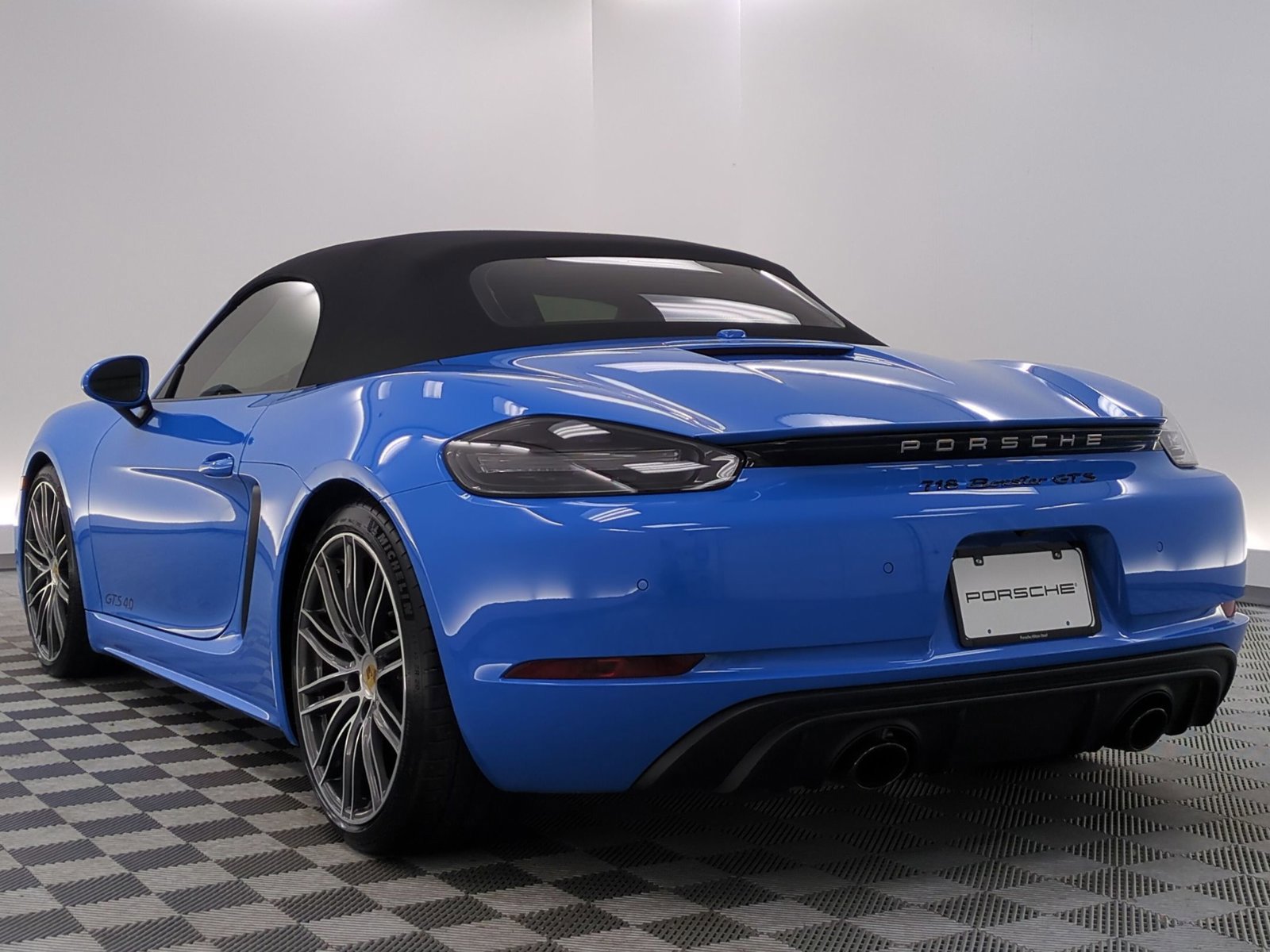 Certified 2024 Porsche 718 Boxster GTS RWD image 3