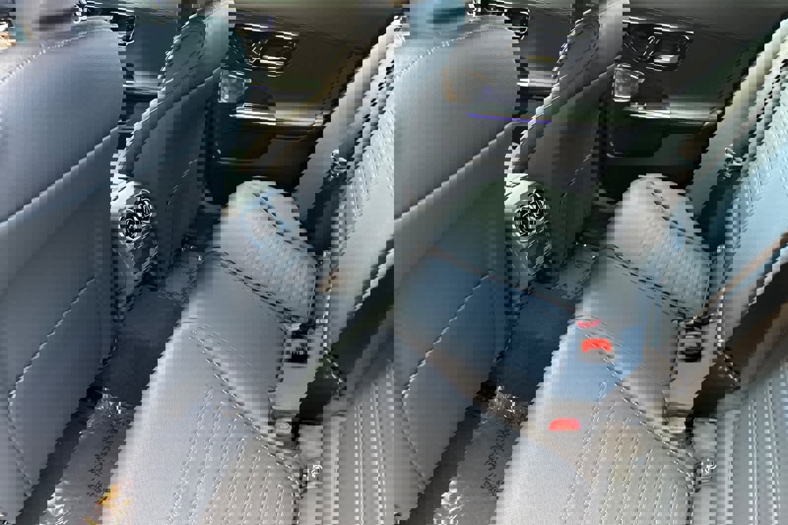 New 2025 Mercedes-Benz C 300 Sedan image 11