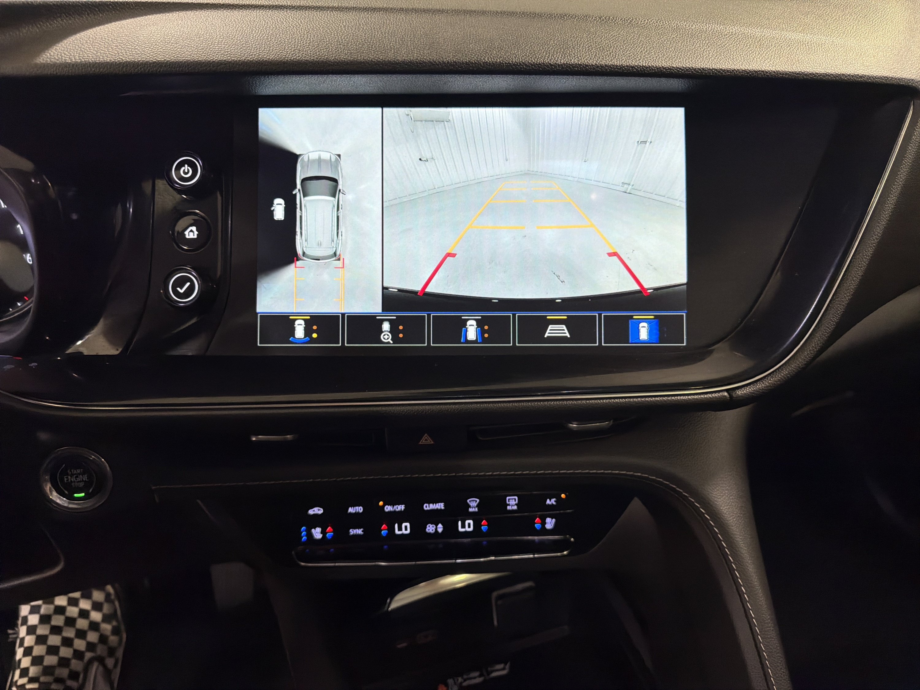 Used 2023 Buick Envision Avenir AWD/4WD image 19