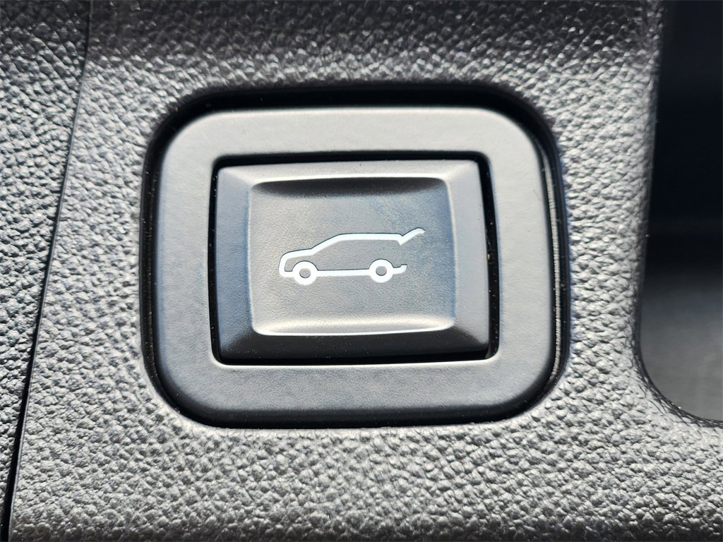 Used 2019 GMC Acadia Denali w/ Technology Package image 25