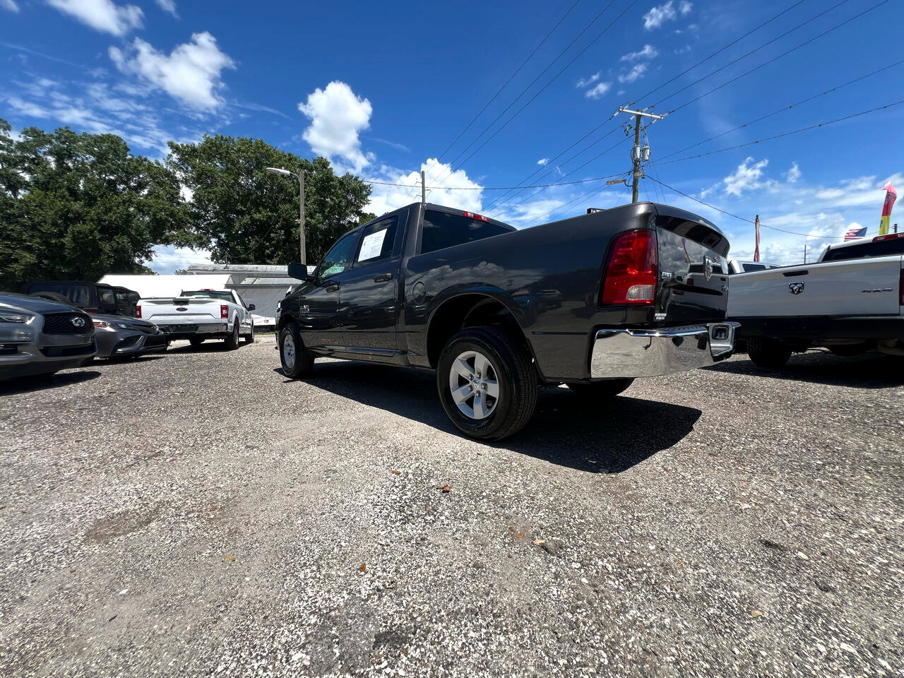 Used 2022 RAM 1500 Classic SLT image 39