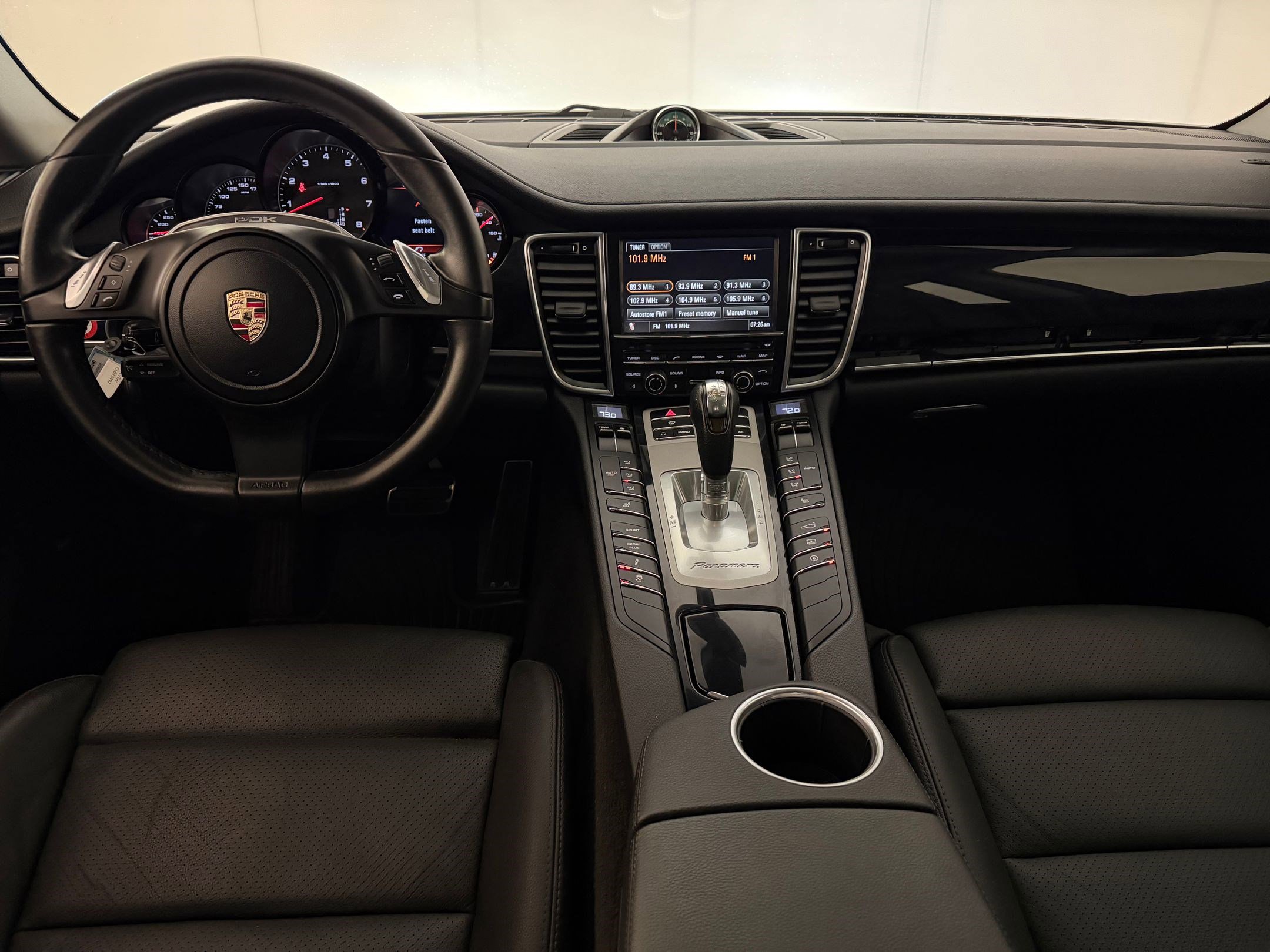 Used 2012 Porsche Panamera 4 image 28