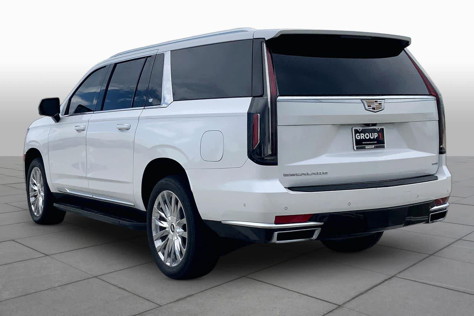 Used 2023 Cadillac Escalade ESV Premium Luxury AWD/4WD image 12