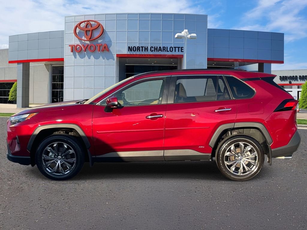 Used 2025 Toyota RAV4 Limited w/ Advanced Technology Package image 7