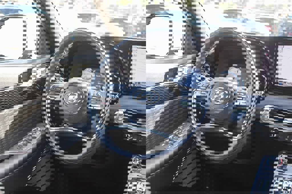 Used 2023 Hyundai Palisade Calligraphy image 19