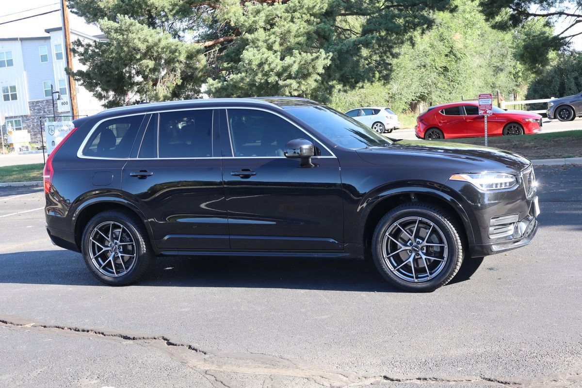 Used 2020 Volvo XC90 T5 Momentum AWD/4WD image 2