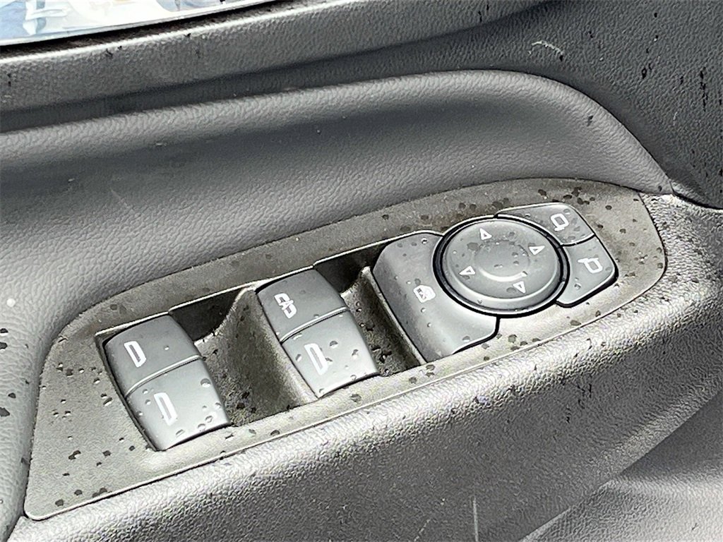 Used 2024 Chevrolet Equinox LT image 18