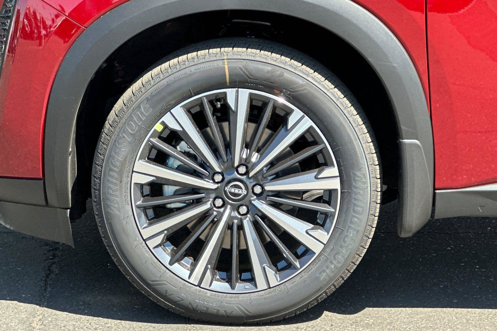 New 2026 Nissan Pathfinder Platinum AWD/4WD image 25