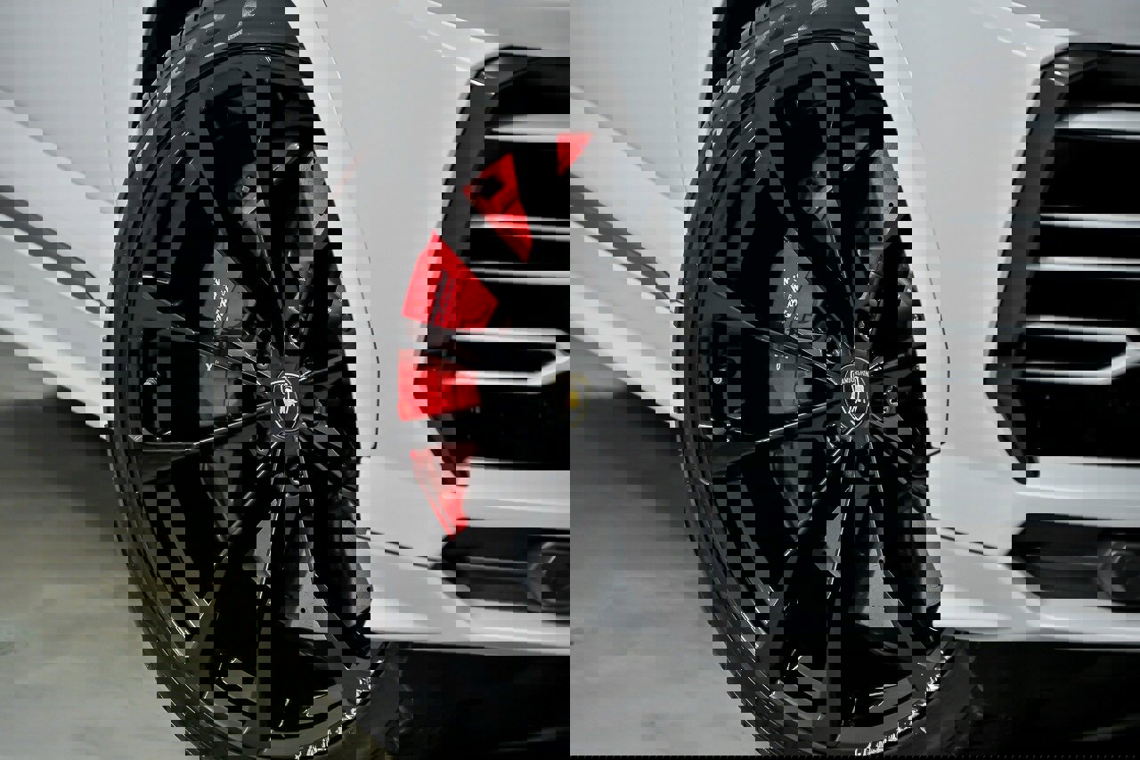 Used 2021 Lamborghini Urus image 4