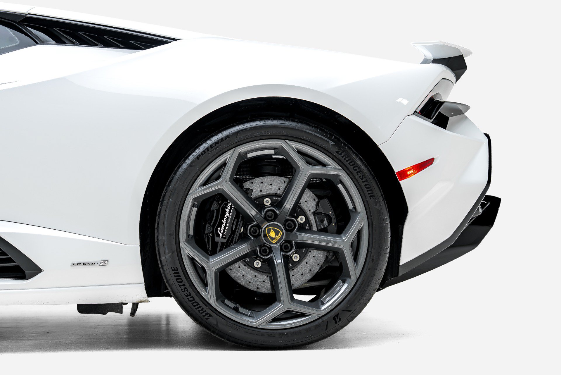 Used 2023 Lamborghini Huracan Tecnica RWD image 16