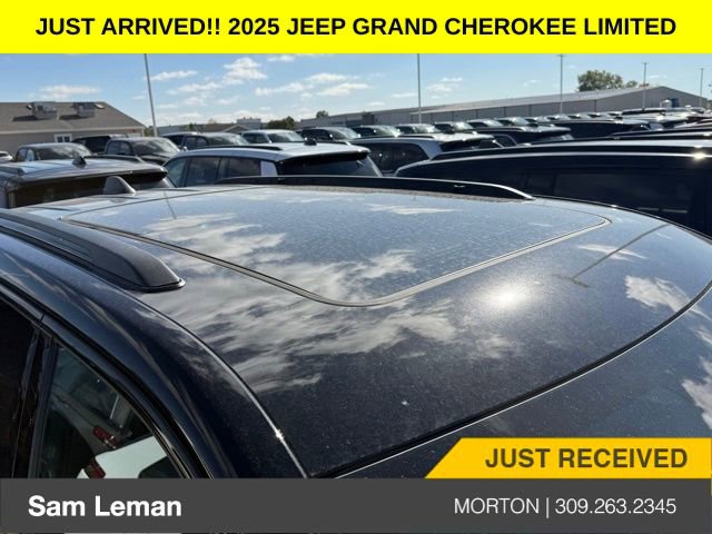 New 2025 Jeep Grand Cherokee Limited w/ Black Appearance Package image 7