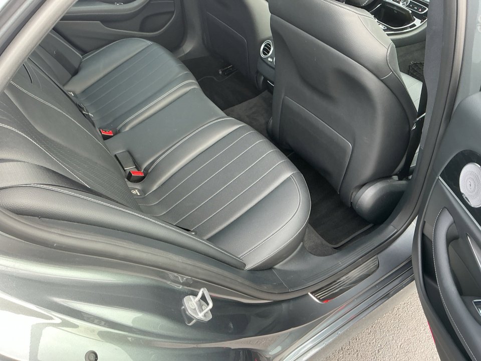 Used 2017 Mercedes-Benz E 300 4MATIC image 33