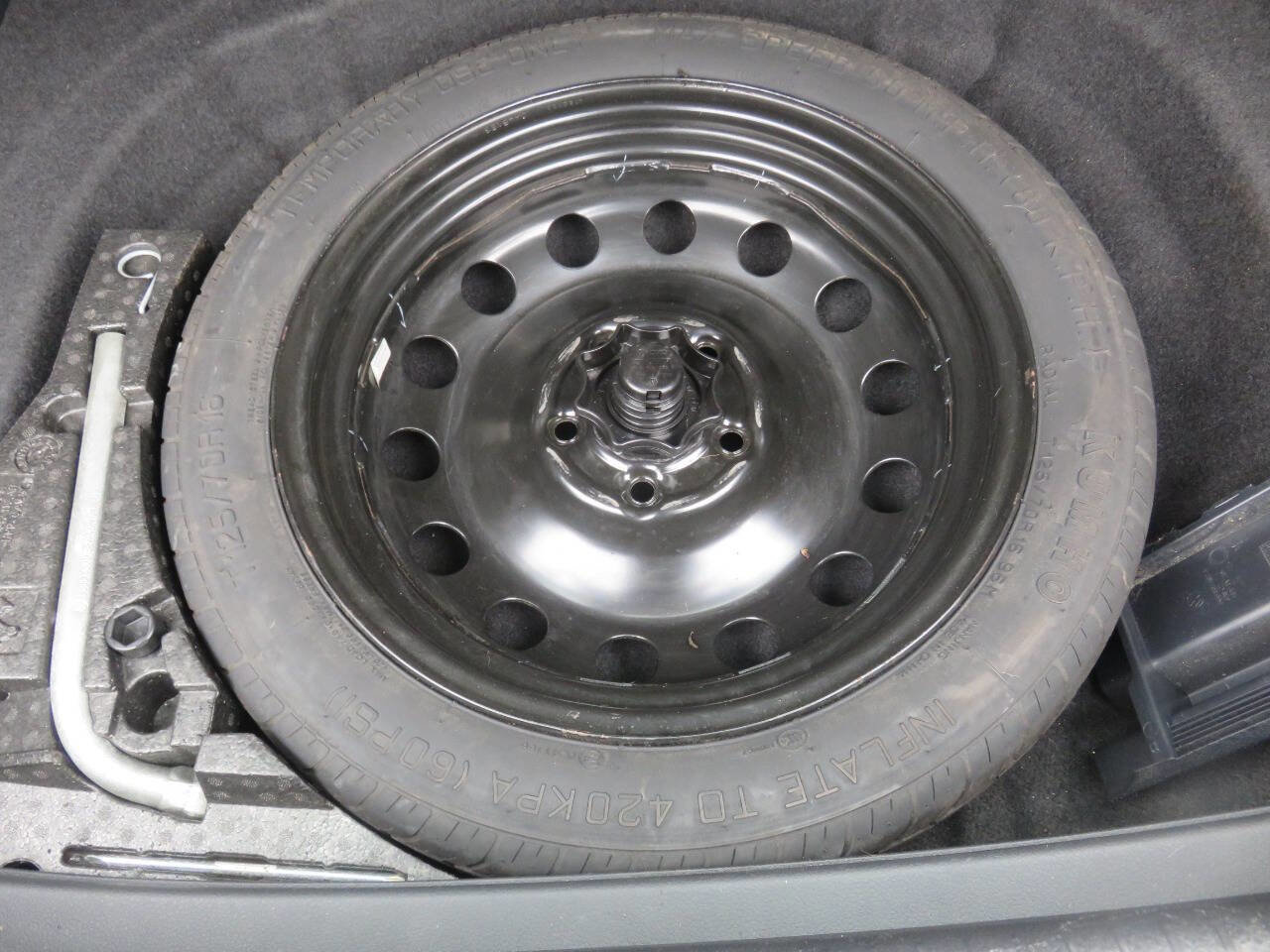 Used 2015 Volkswagen Golf S image 24