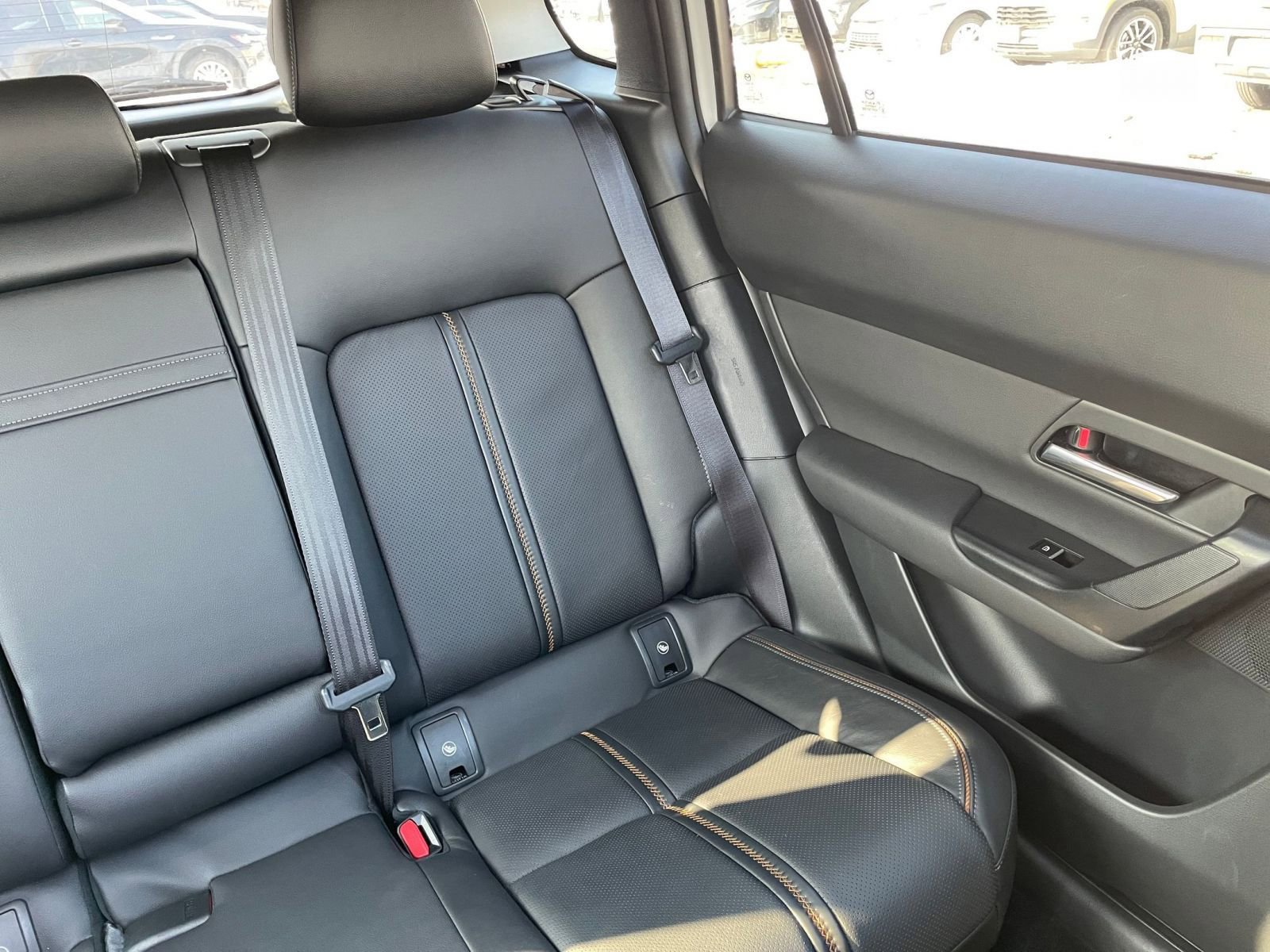 Used 2025 MAZDA CX-50 AWD 2.5 S w/ Premium Plus Pkg image 39