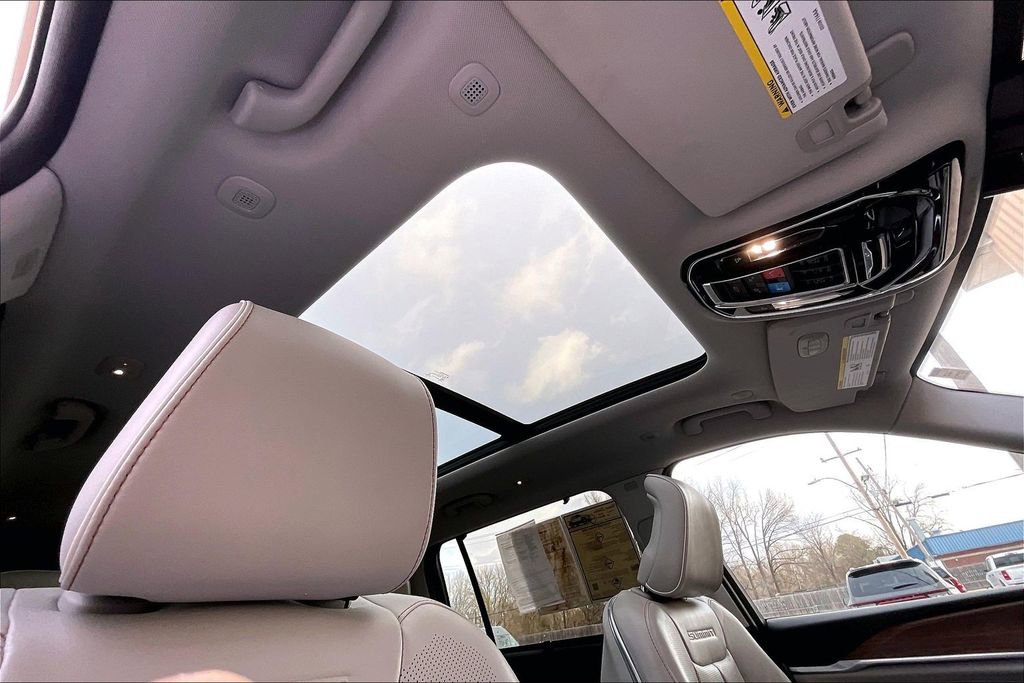 Used 2021 Jeep Grand Cherokee L Summit w/ Luxury Tech Group V image 22