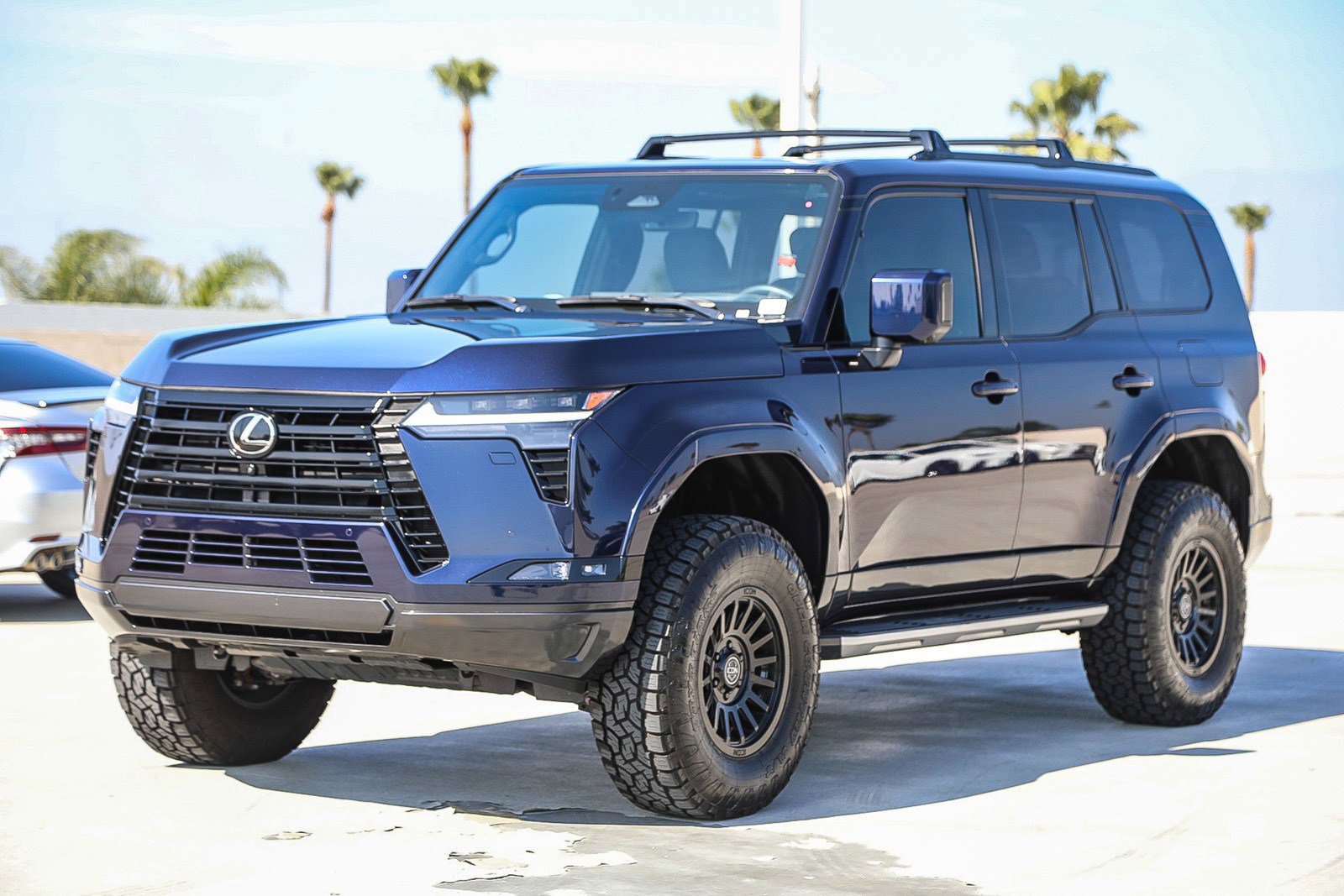 Used 2025 Lexus GX 550 w/ Accessory Package (Z1) image 3