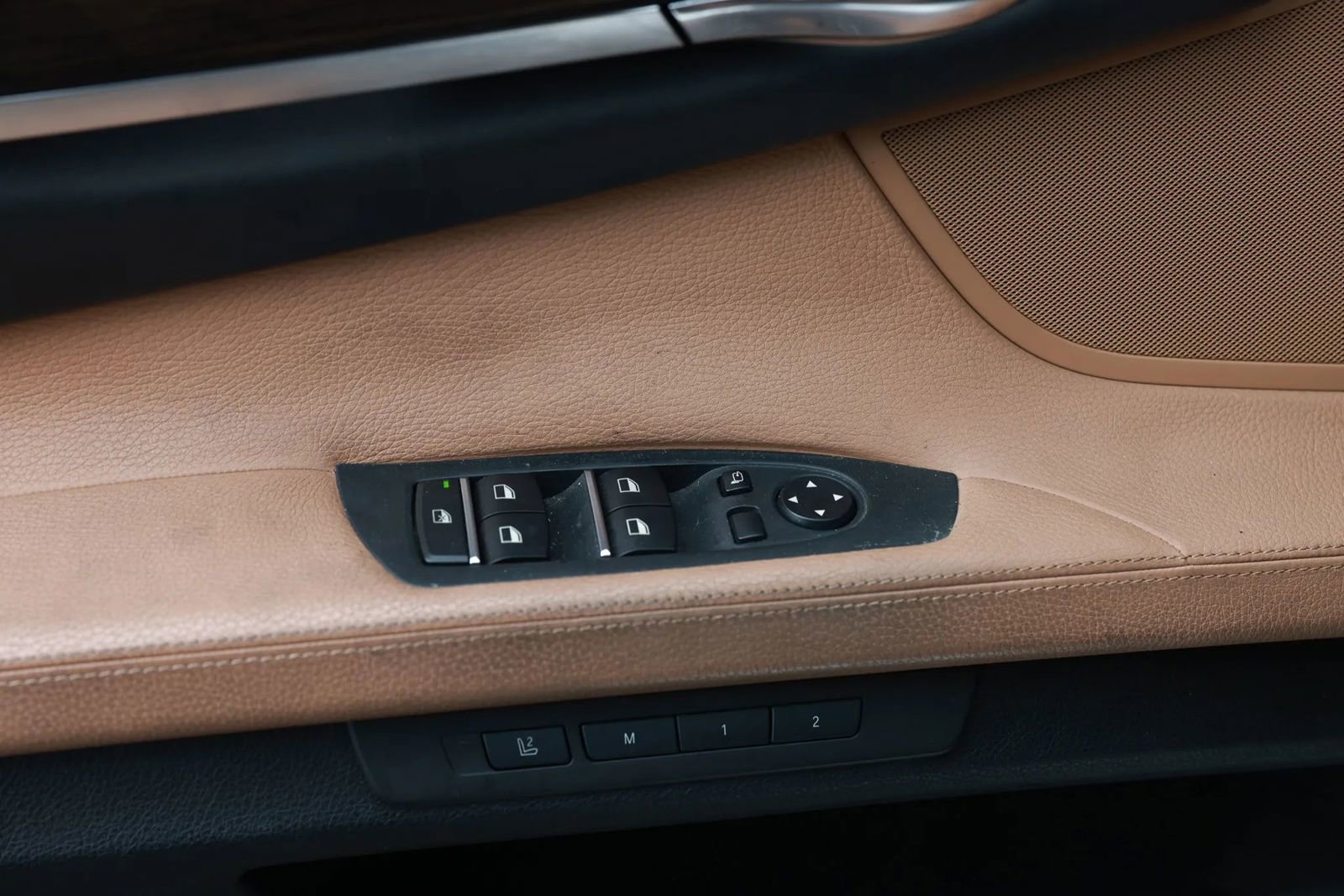 Used 2011 BMW 740i image 42