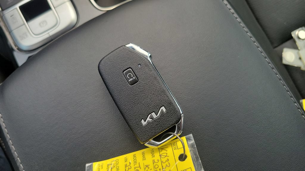 Used 2022 Kia Telluride EX w/ Towing Package AWD/4WD image 28