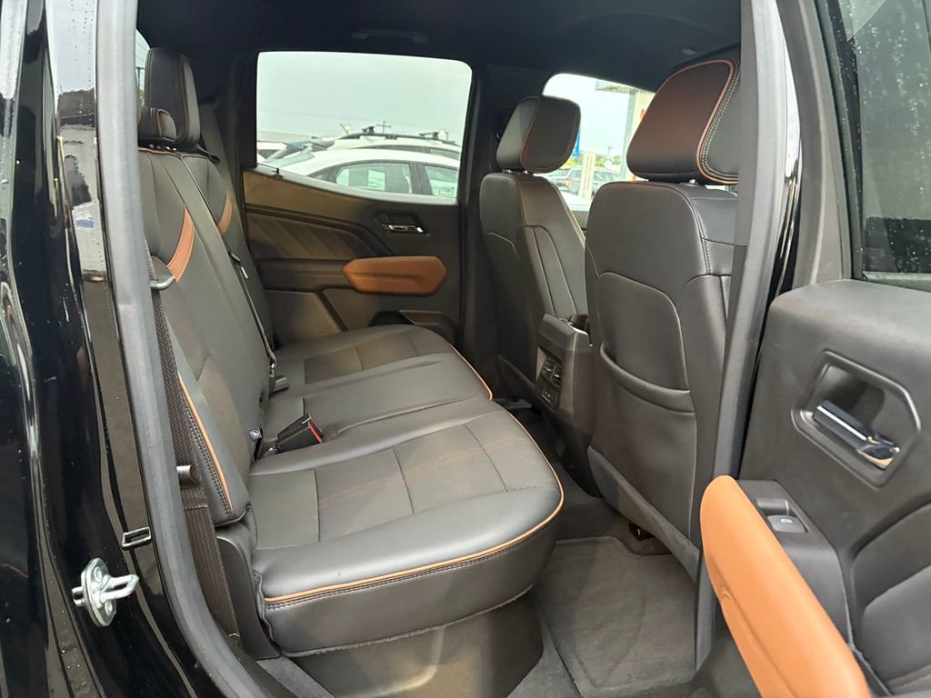 Used 2024 GMC Canyon AT4 image 30
