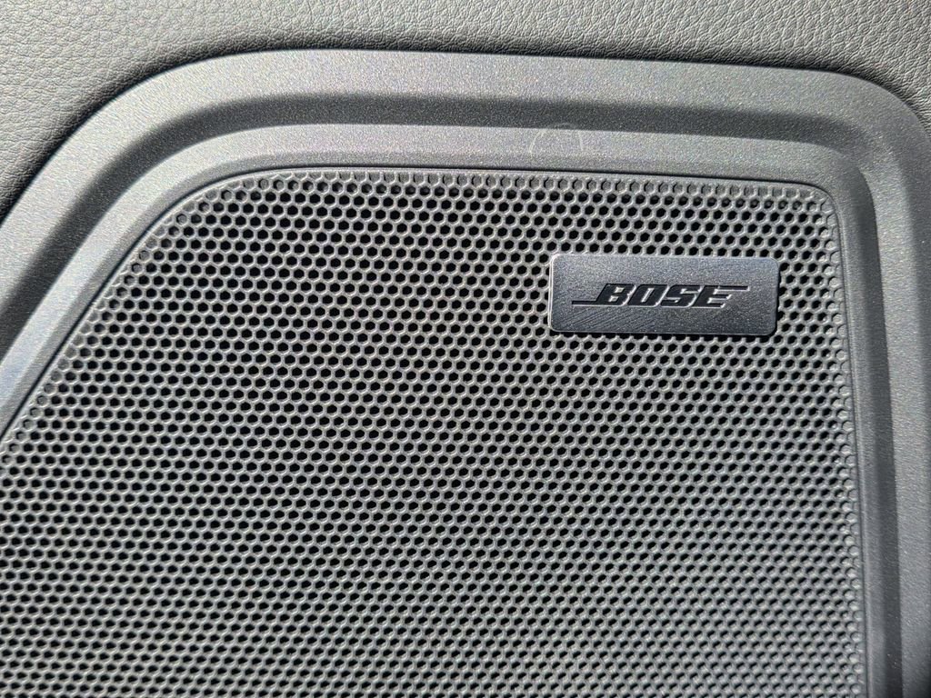 Used 2025 Porsche Macan image 24