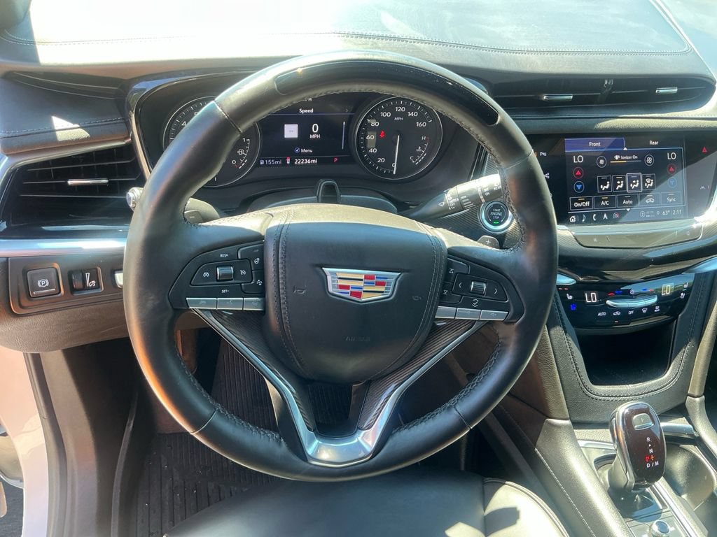 Used 2025 Cadillac XT6 Premium Luxury w/ Platinum Package AWD/4WD image 13
